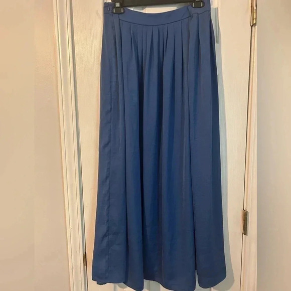 Chico’s Pleated Maxi Skirt - Picture 2 of 5